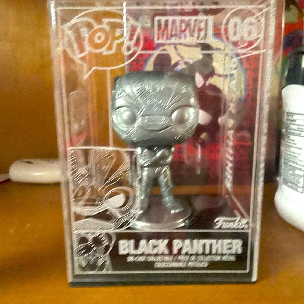Funko Park Exclusive black panther Chase Naomi